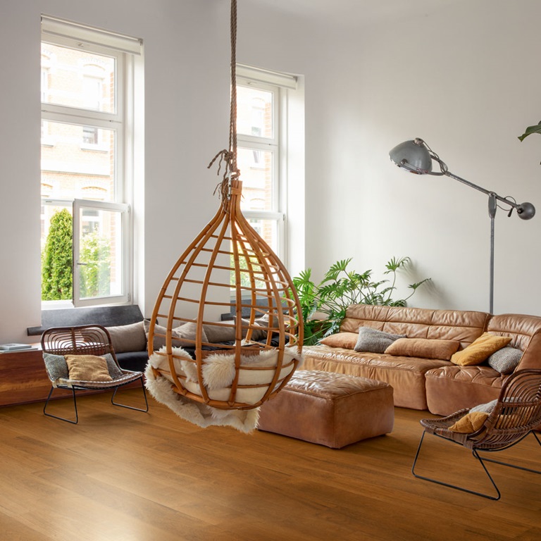 Alliance Bois - Tassin - Lyon - QUICK-STEP - Mix & Match avec les designs de dalle Cachet authentique du bois Chanfrein authentique Lame standard Compatible avec un plancher chauffant/rafraîchissant Garantie domestique à vie Certificat C2C Material Health Résistant à l’eau 