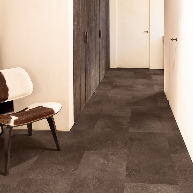 Alliance Bois - Tassin - Lyon - QUICK-STEP - Dalles petit format Compatible avec un plancher chauffant/rafraîchissant Garantie domestique à vie Sous-couche intégrée Aspect de pierre naturelle Résistant à l’eau 