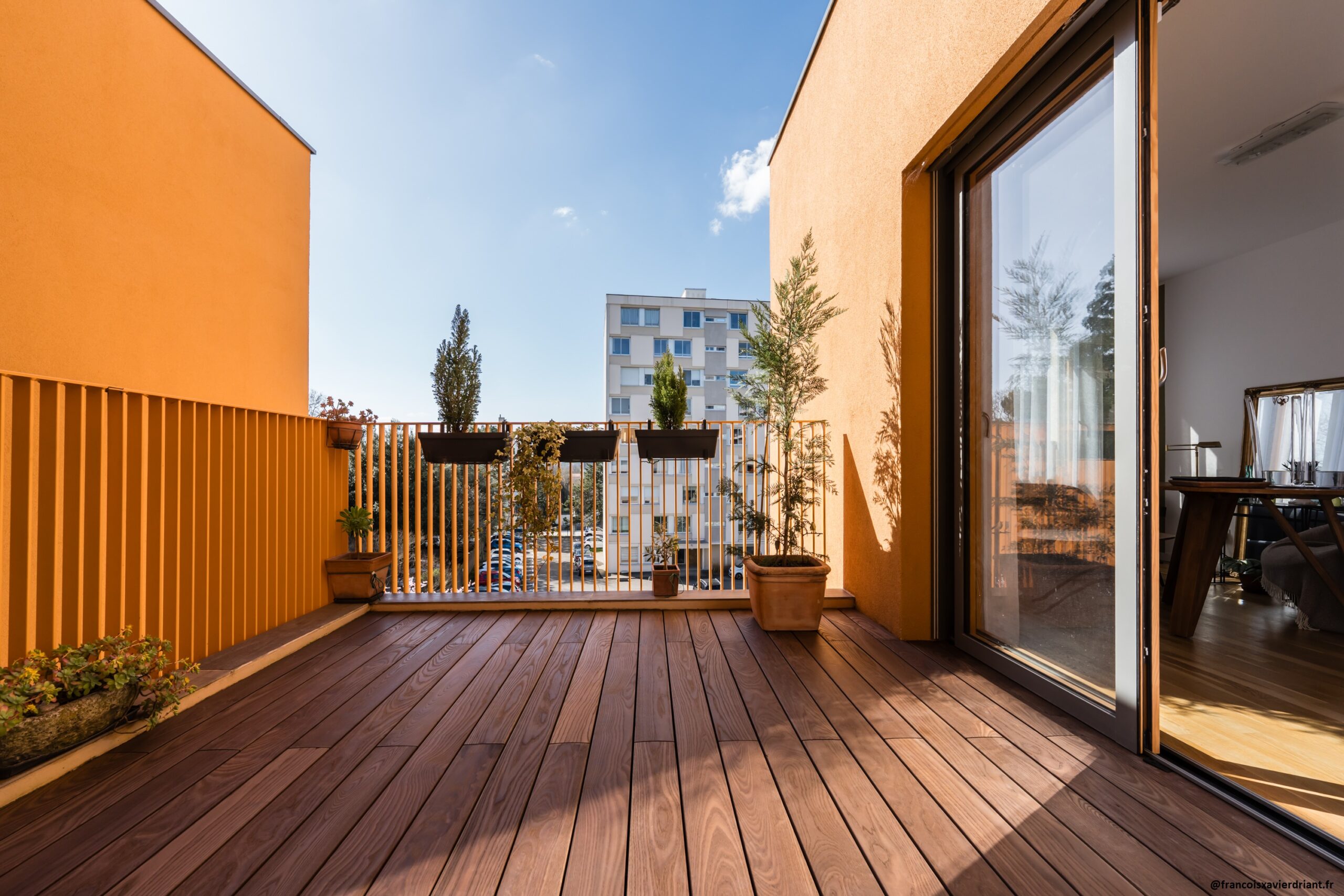 Alliance Bois - Tassin - Lyon - La terrasse en thermofrêne d’ENKIL  