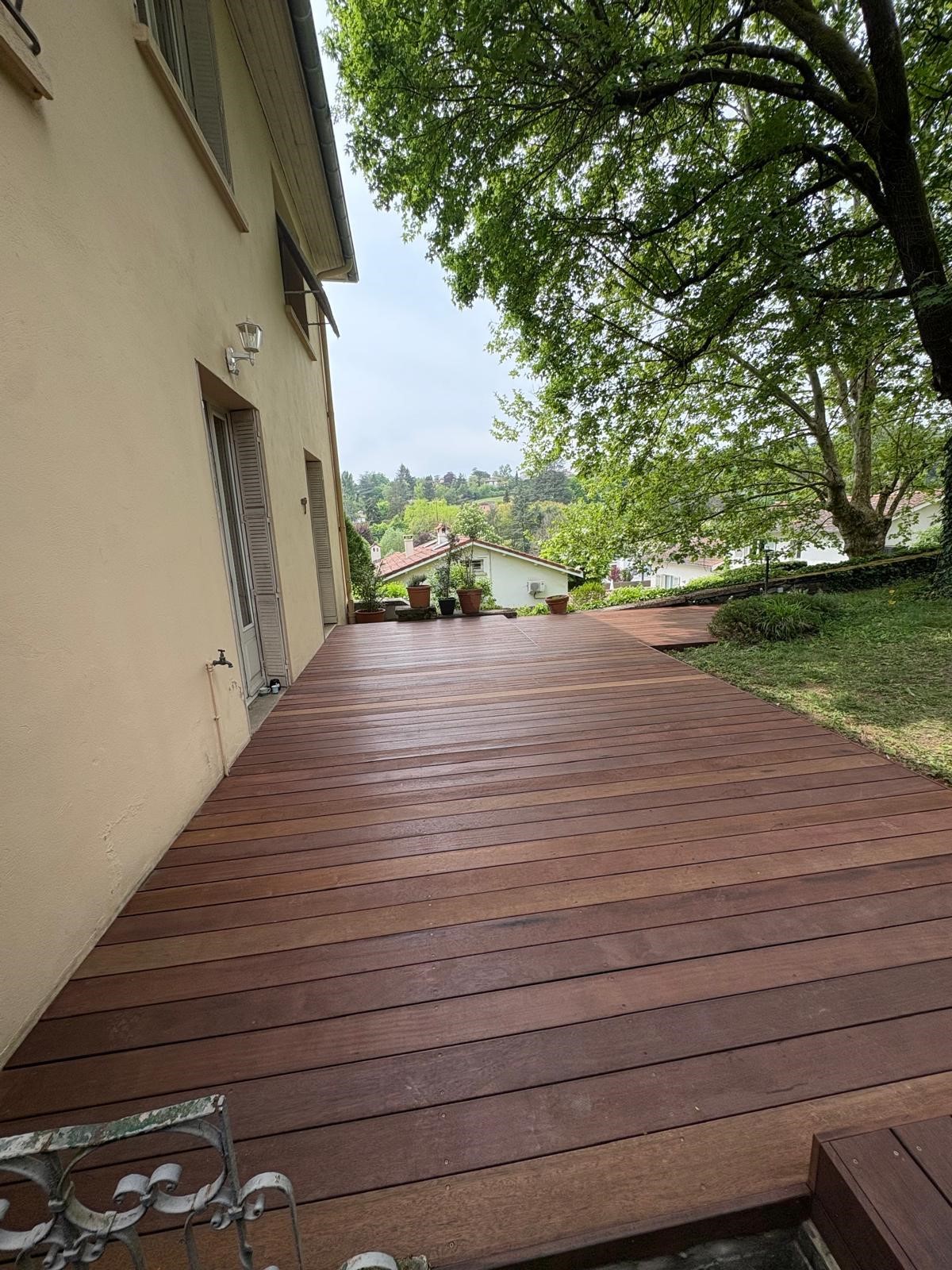 Alliance Bois - Tassin - Lyon - Terrasse réalisée par Essence Bois 