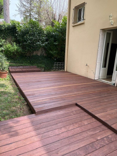 Alliance Bois - Tassin - Lyon - Terrasse réalisée par Essence Bois 